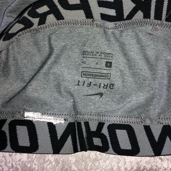 Mens Nike compression tights. - Picture 4 of 6
